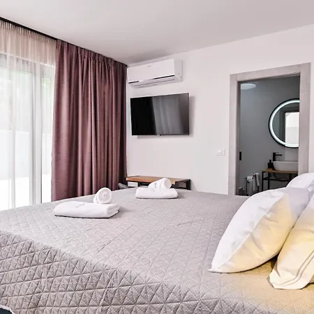 Luxury Brajdini